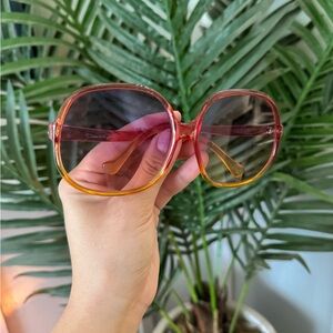 Vintage Oscar de la Renta sunglasses